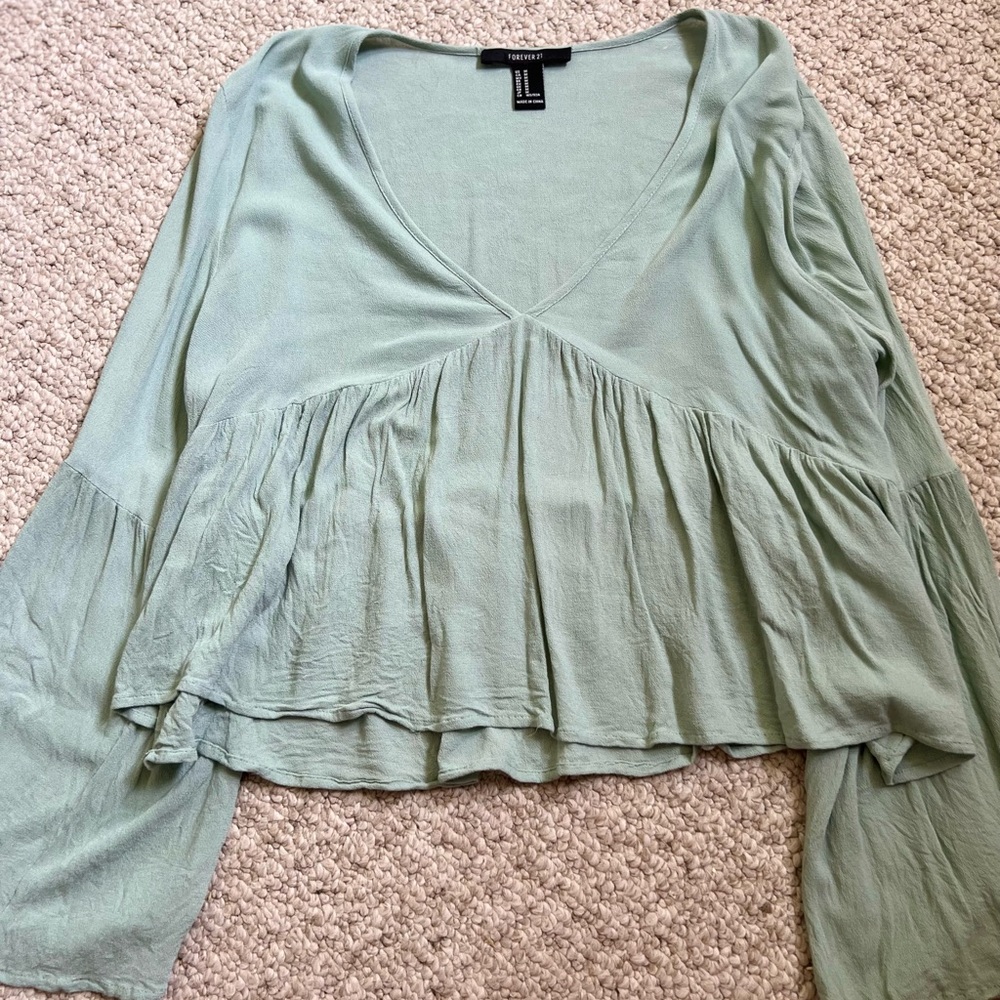 Forever 21 green long sleeve